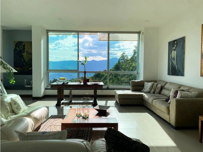 Casa de 6 alcobas en venta en Las Palmas, Medellín, 520 m² · foto 3 de 11