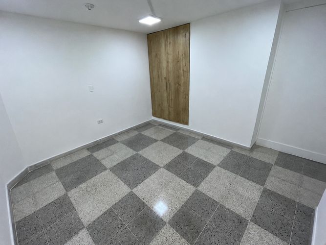 Casa de 5 alcobas en arriendo en Laureles, Medellín, 202 m² · foto 11 de 18