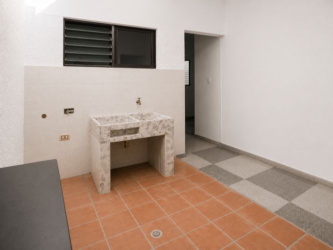 Casa de 5 alcobas en arriendo en Laureles, Medellín, 202 m² · foto 15 de 18