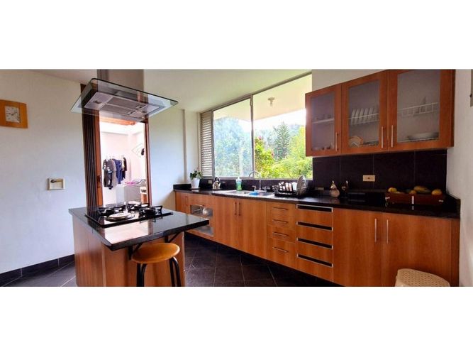Casa de 4 alcobas en venta en Escobero, Medellín, 350 m² · foto 4 de 10