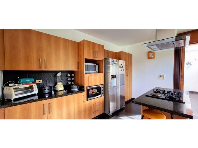 Casa de 4 alcobas en venta en Escobero, Medellín, 350 m² · foto 5 de 10