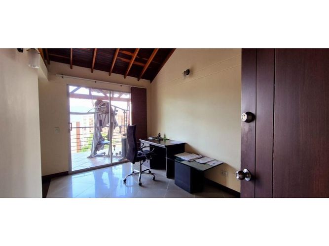 Casa de 4 alcobas en venta en Escobero, Medellín, 350 m² · foto 6 de 10