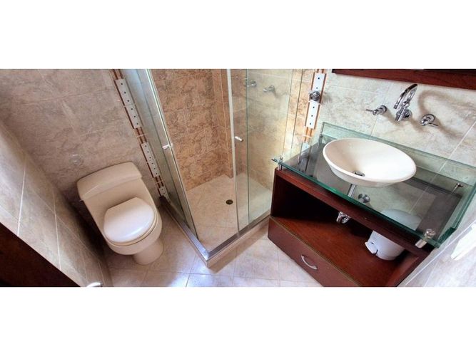 Casa de 4 alcobas en venta en Escobero, Medellín, 350 m² · foto 9 de 10