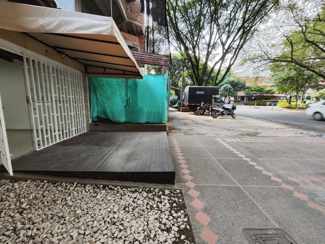 Local en arriendo en Laureles, Medellín, 17 m² · foto 3 de 8