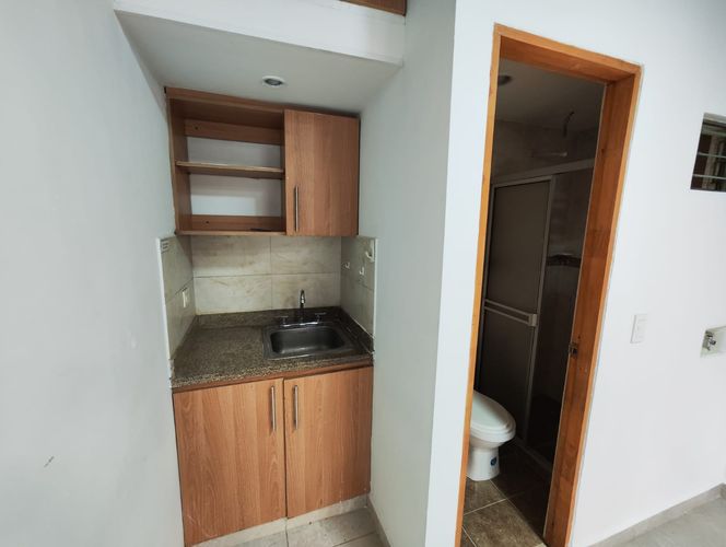Local en arriendo en Laureles, Medellín, 17 m² · foto 6 de 8
