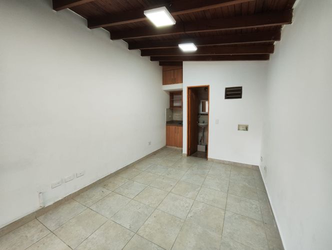 Local en arriendo en Laureles, Medellín, 17 m² · foto 8 de 8