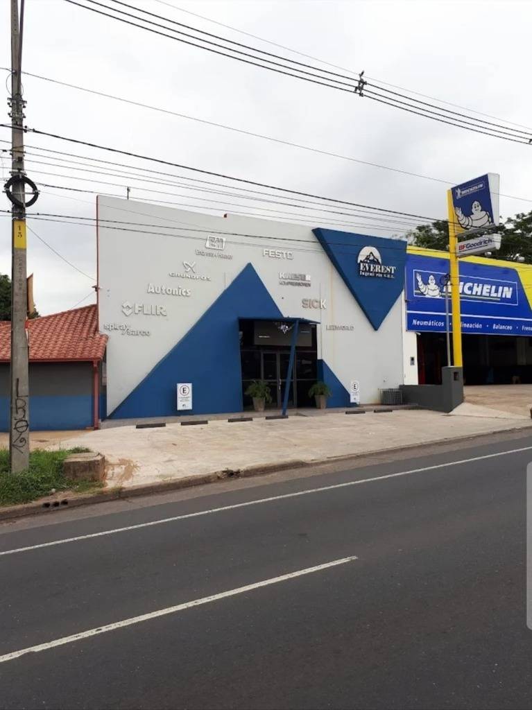 VENTA – COMPLEJO COMERCIAL SOBRE ACCESO SUR — foto 2