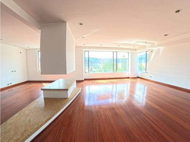 Apartamento en venta en Santa Barbara, Bogotá · foto 2 de 19