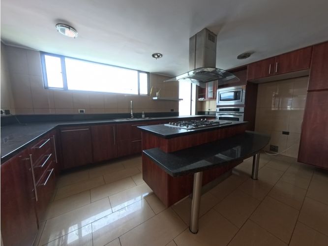 Apartamento en venta en Santa Barbara, Bogotá · foto 6 de 19