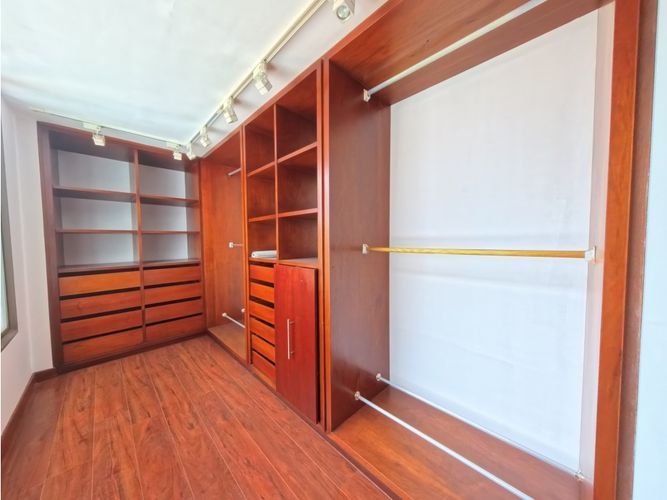 Apartamento en venta en Santa Barbara, Bogotá · foto 14 de 19