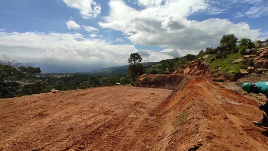 Lote en venta en Ruitoque, Floridablanca, 1850 m² · foto 2 de 6