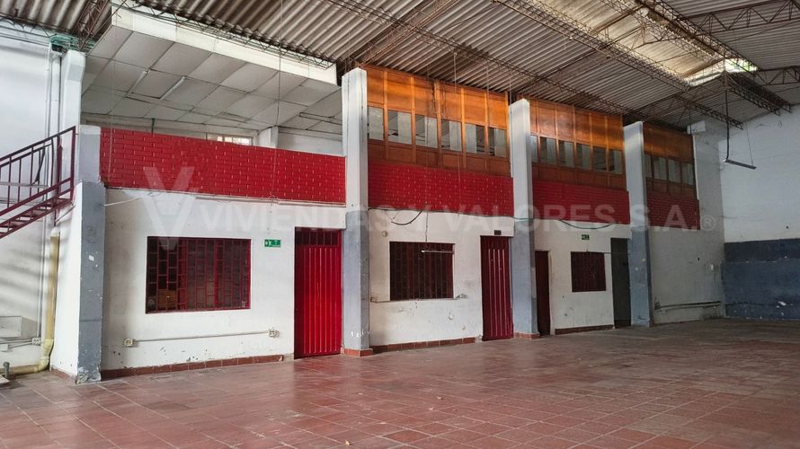 Bodega en arriendo en El Contento, Cúcuta, 550 m² · foto 2 de 11