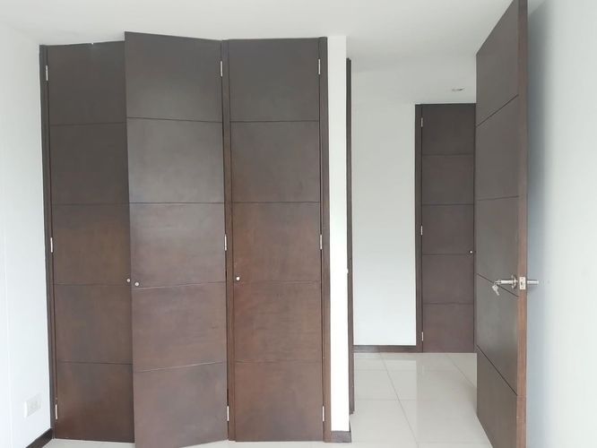 Apartamento de 3 alcobas en arriendo en San Lucas, Medellín, 135 m² · foto 8 de 18