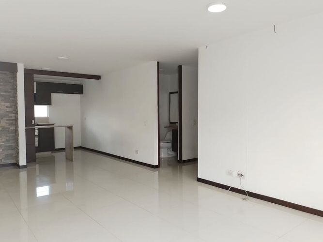 Apartamento de 3 alcobas en arriendo en San Lucas, Medellín, 135 m² · foto 3 de 18