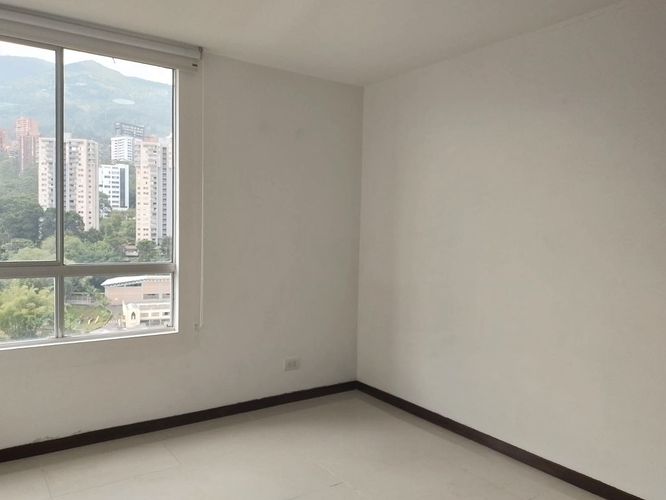 Apartamento de 3 alcobas en arriendo en San Lucas, Medellín, 135 m² · foto 7 de 18