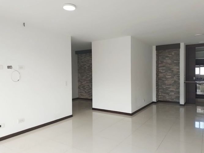 Apartamento de 3 alcobas en arriendo en San Lucas, Medellín, 135 m² · foto 4 de 18