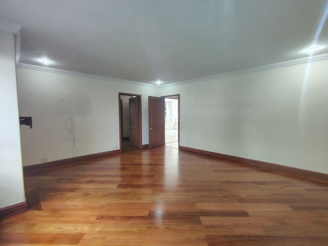 Apartamento de 4 alcobas en venta en El Poblado, Medellín, 458 m² · foto 15 de 20