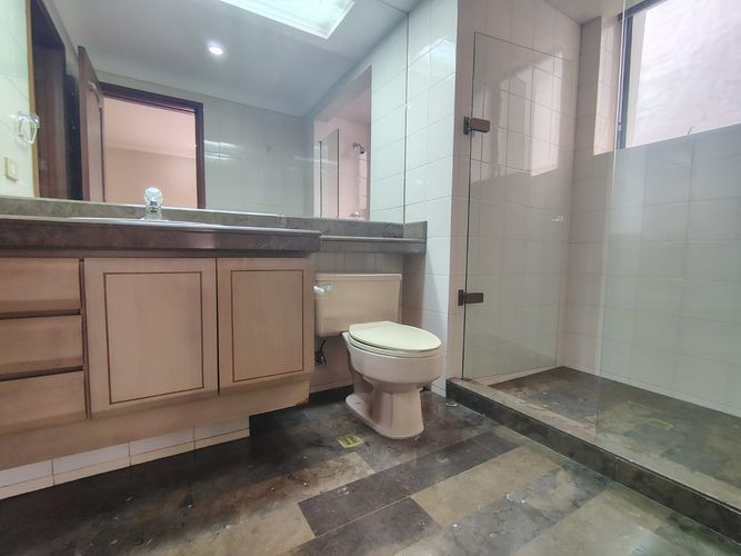Apartamento de 4 alcobas en venta en El Poblado, Medellín, 458 m² · foto 17 de 20