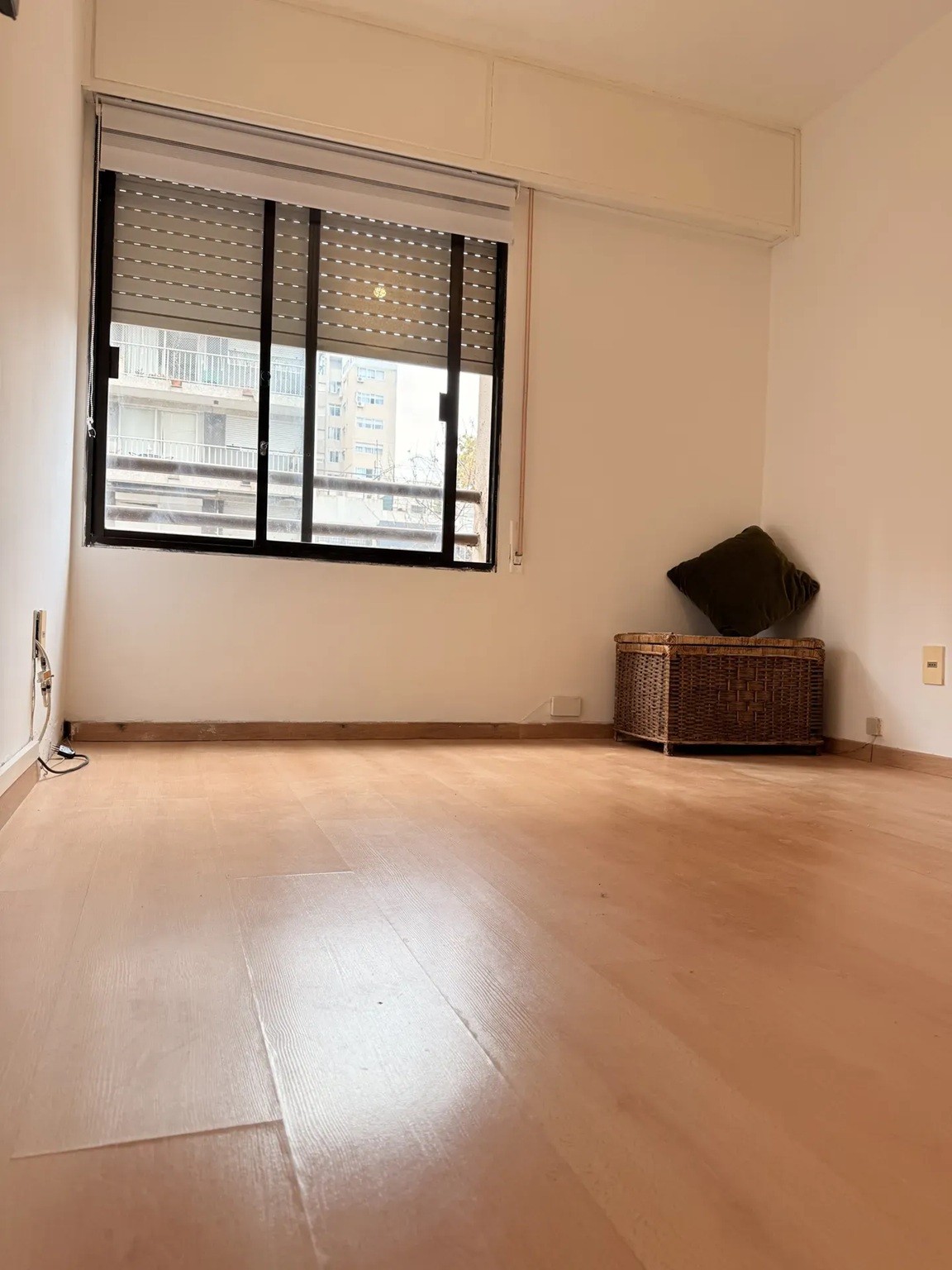 ALQUILER EN PUNTA CARRETAS, 1 DORMITORIO, PISO 2 AL FRENTE, SALON DE USO COMUN, GYM, SEGURIDAD 24HS · Foto 1