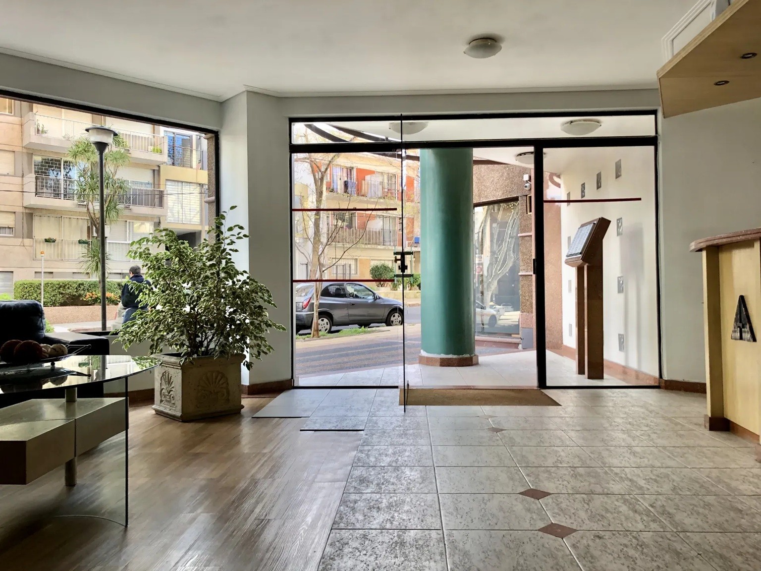 ALQUILER EN PUNTA CARRETAS, 1 DORMITORIO, PISO 2 AL FRENTE, SALON DE USO COMUN, GYM, SEGURIDAD 24HS · Foto 7