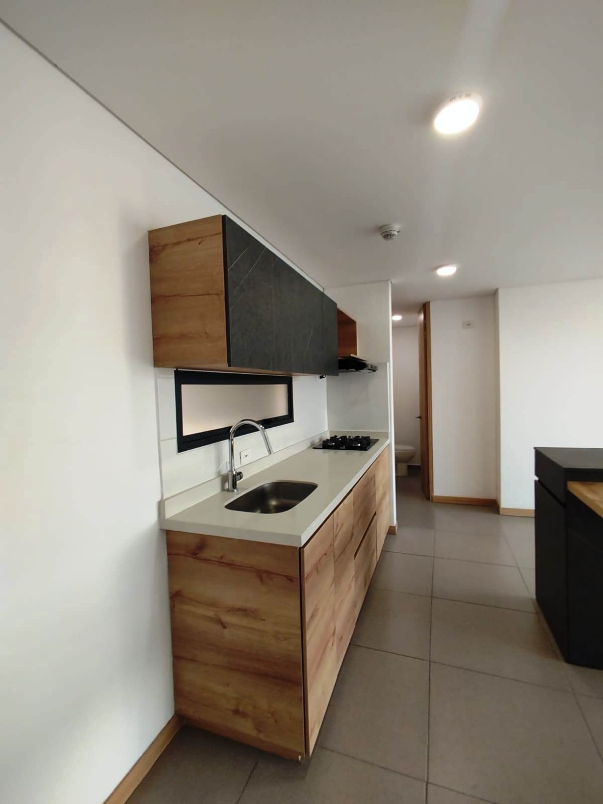 Apartamento en venta en Pinares, Pereira · foto 3 de 16