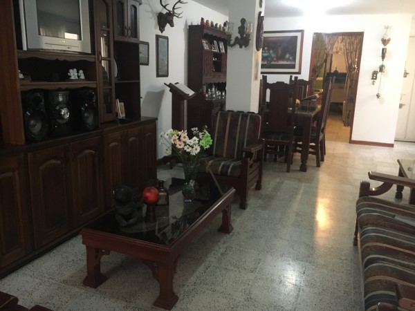 Apartamento en venta en Sector Plaza De Bolivar, Pereira · foto 2 de 11