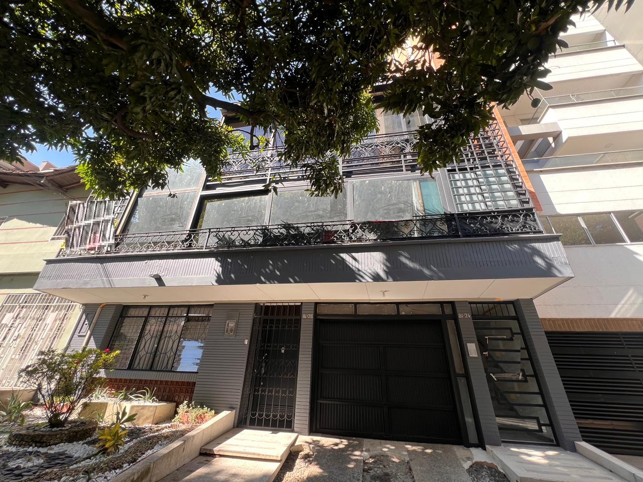1BR Apartment in Calasanz (65 m²)