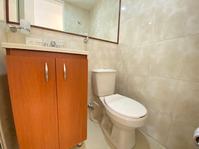Apartamento de 2 alcobas en arriendo en Los Balsos, Medellín, 76 m² · foto 9 de 11