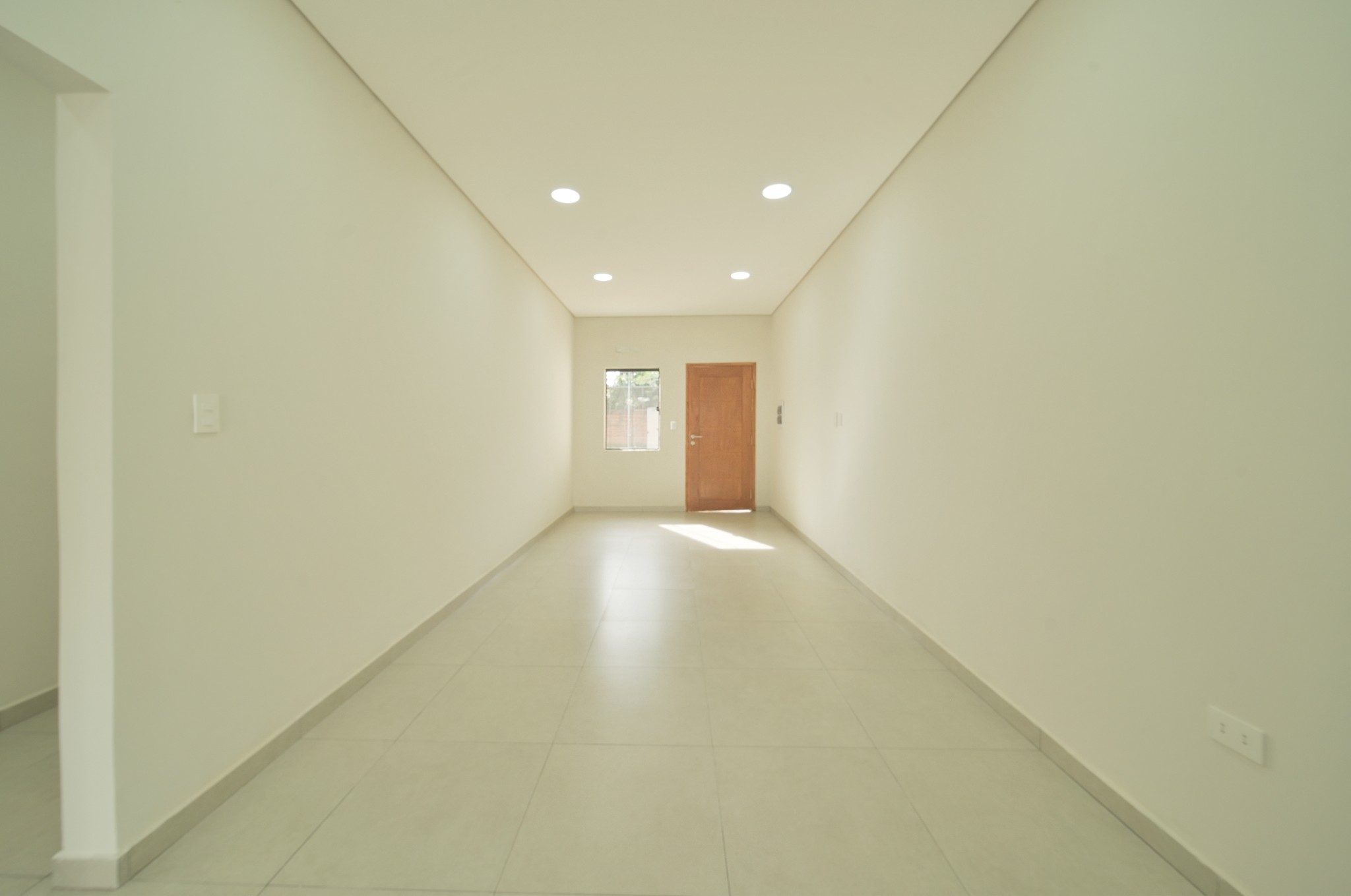 Casa en venta en Laurelty, Luque — foto 3