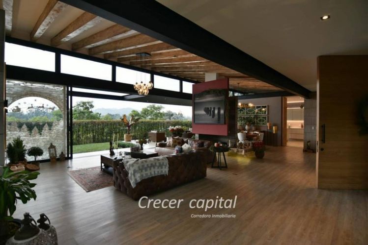 Casa en venta en Llano Grande, Rionegro, 550 m² · foto 2 de 24