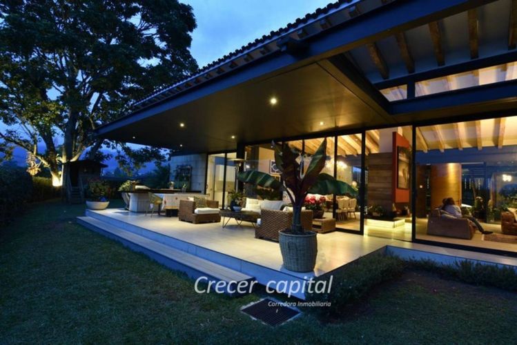 Casa en venta en Llano Grande, Rionegro, 550 m² · foto 3 de 24