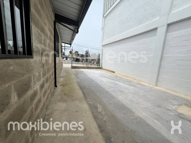 Retail space for rent in San Felix, Bello