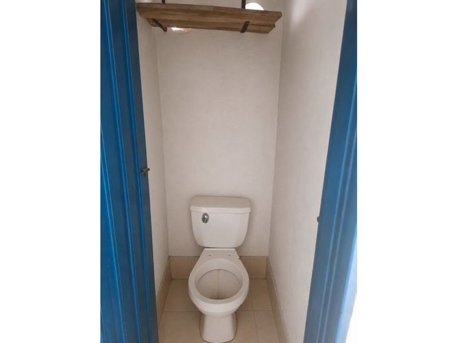 Local en arriendo en Campo Valdes No.1, Medellín, 9 m² · foto 4 de 4