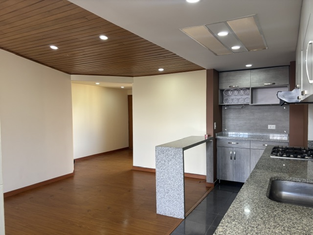 Apartamento en venta en Los Cedros, Bogotá · foto 5 de 23