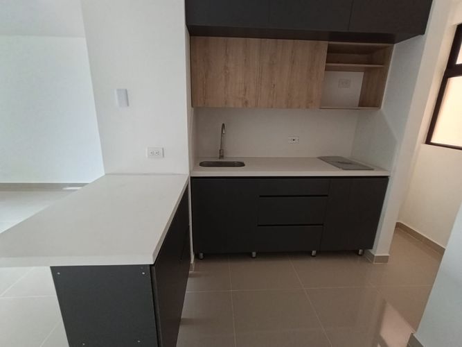 Apartaestudio en arriendo en Laureles, Medellín, 35 m² · foto 1 de 12