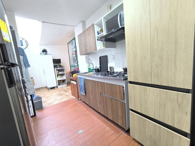 Casa de 6 alcobas en venta en Bolarqui, Bucaramanga, 310 m² · foto 3 de 17