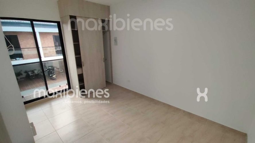 Casa de 3 alcobas en arriendo en Villa Del Rio, Apartado, 160 m² · foto 3 de 18