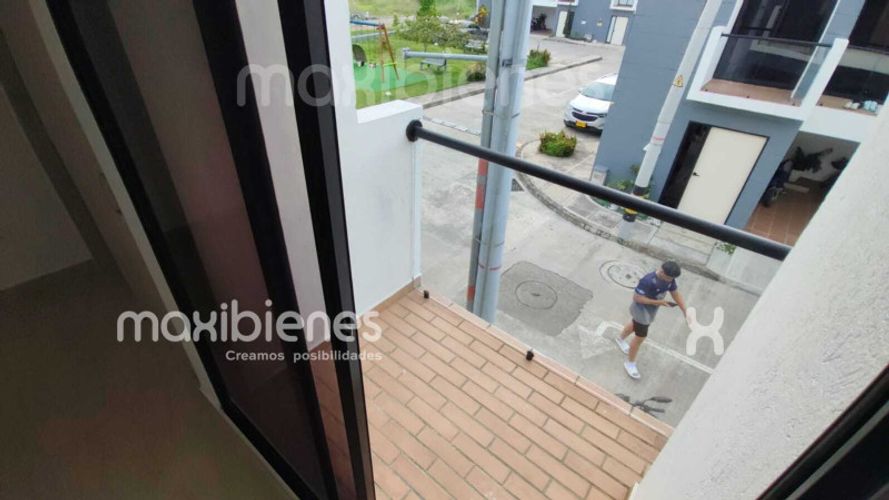 Casa de 3 alcobas en arriendo en Villa Del Rio, Apartado, 160 m² · foto 4 de 18