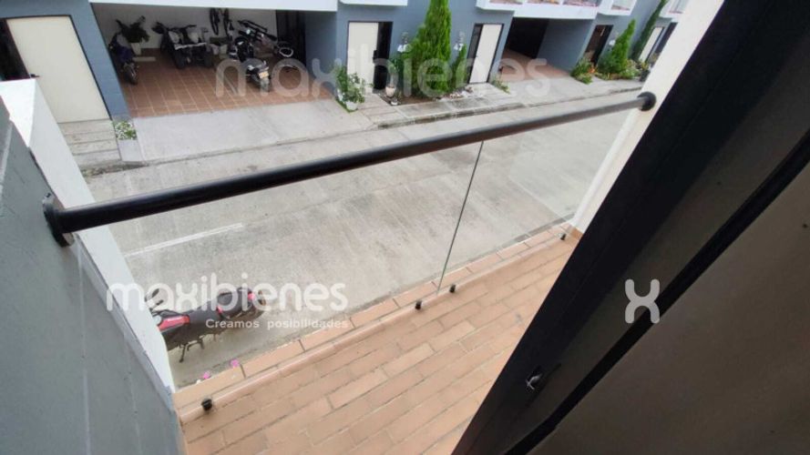 Casa de 3 alcobas en arriendo en Villa Del Rio, Apartado, 160 m² · foto 5 de 18