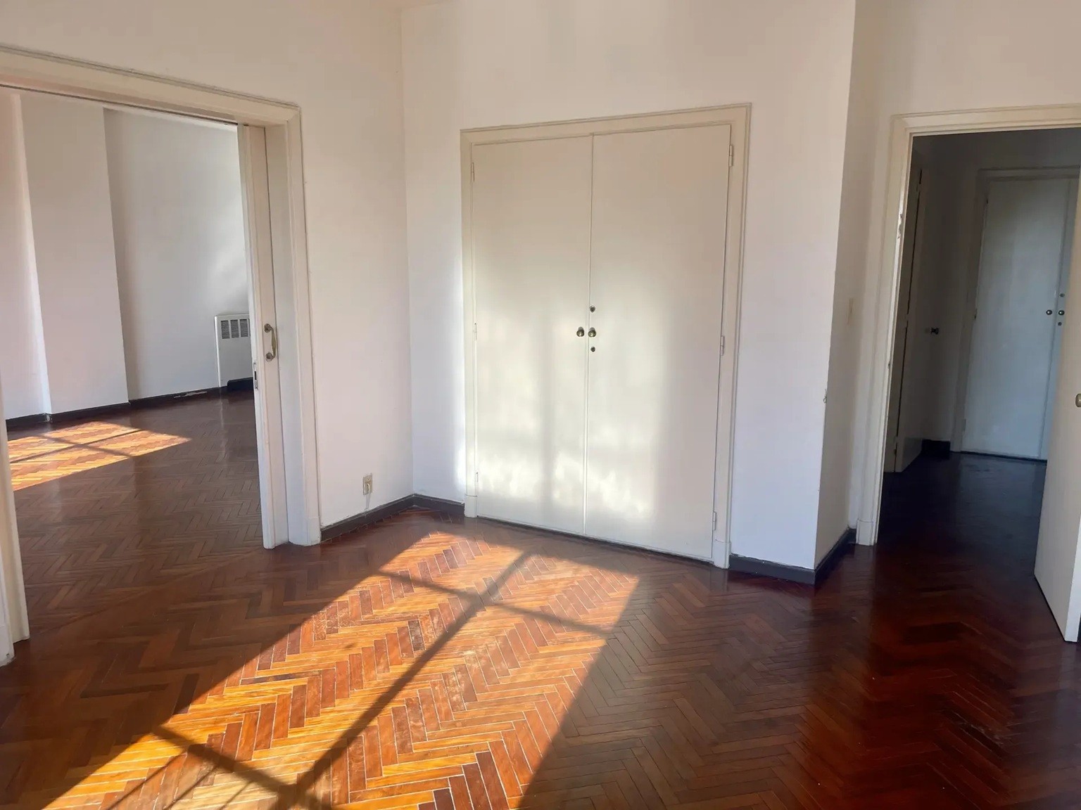 ALQUILER EN CORDON, 4 DORMITORIOS, 3 BAÑOS, TERRAZA LAVADERO, GARAJE, PORTERIA, CALEFACCION · Foto 2