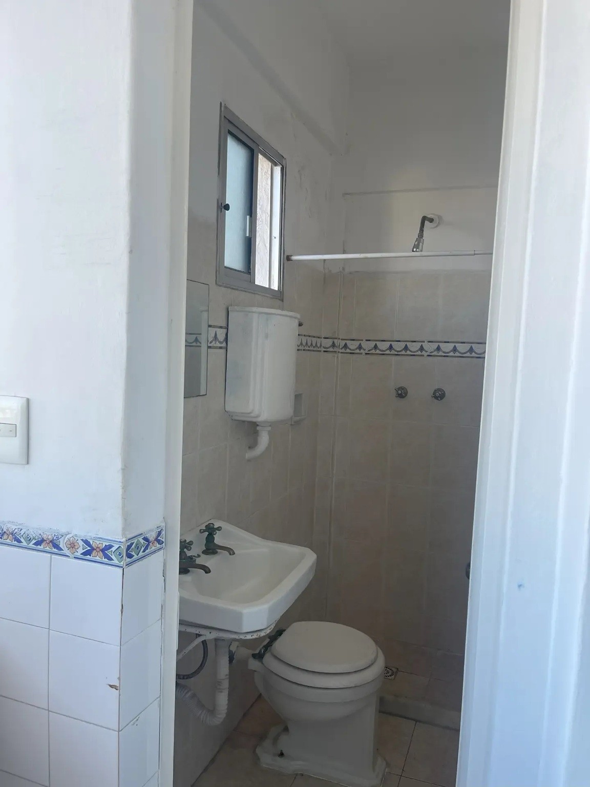 ALQUILER EN CORDON, 4 DORMITORIOS, 3 BAÑOS, TERRAZA LAVADERO, GARAJE, PORTERIA, CALEFACCION · Foto 11