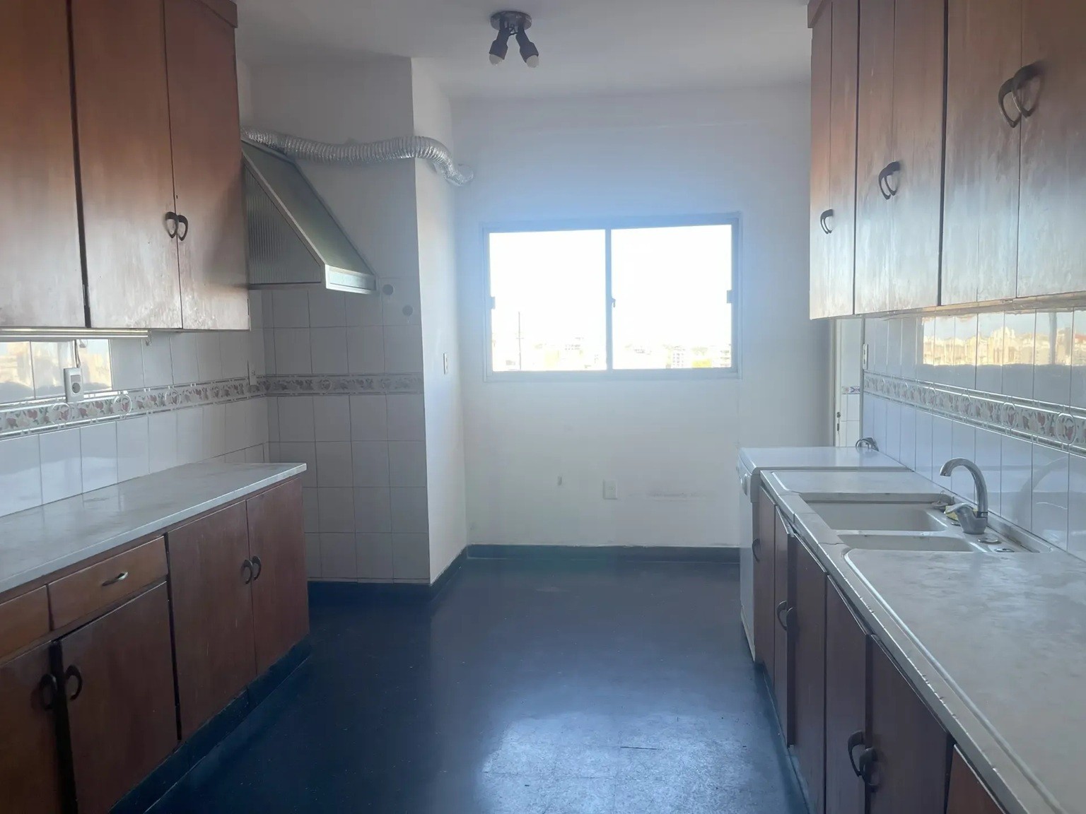 ALQUILER EN CORDON, 4 DORMITORIOS, 3 BAÑOS, TERRAZA LAVADERO, GARAJE, PORTERIA, CALEFACCION · Foto 6