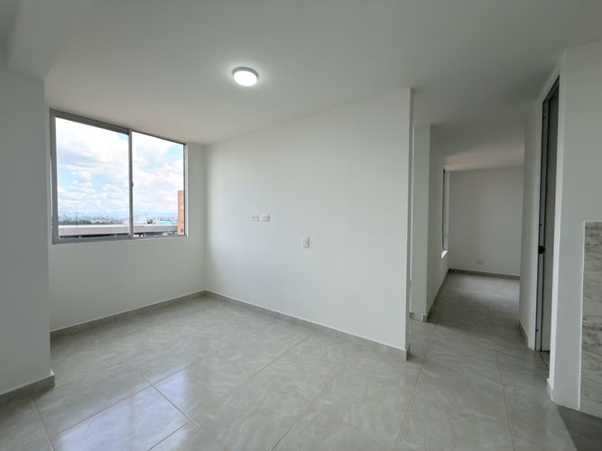 Apartamento de 2 alcobas en venta en La Magnolia, Madrid, 49 m² · foto 4 de 11