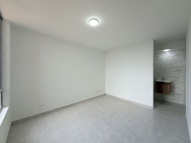 Apartamento de 2 alcobas en venta en La Magnolia, Madrid, 49 m² · foto 6 de 11
