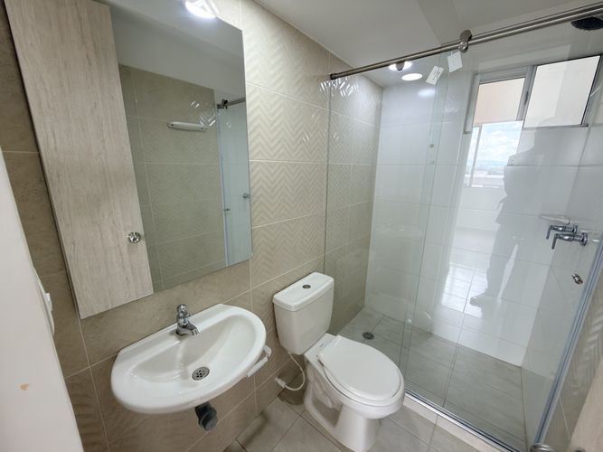 Apartamento de 2 alcobas en venta en La Magnolia, Madrid, 49 m² · foto 8 de 11