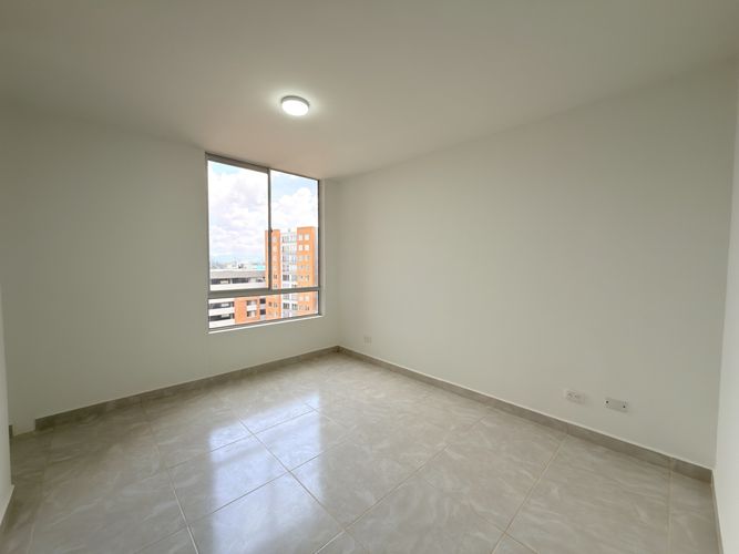 Apartamento de 2 alcobas en venta en La Magnolia, Madrid, 49 m² · foto 9 de 11