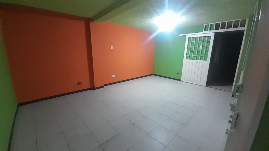 Casa de 10 alcobas en venta en Villa Nelly, Bogotá, 396 m² · foto 15 de 17