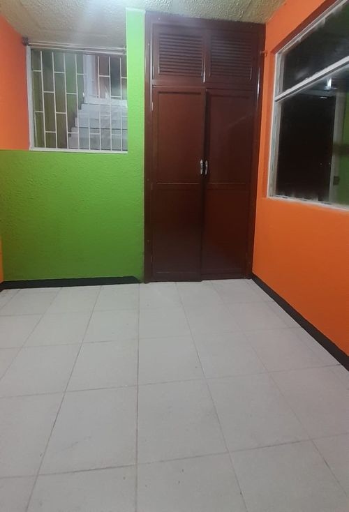Casa de 10 alcobas en venta en Villa Nelly, Bogotá, 396 m² · foto 16 de 17
