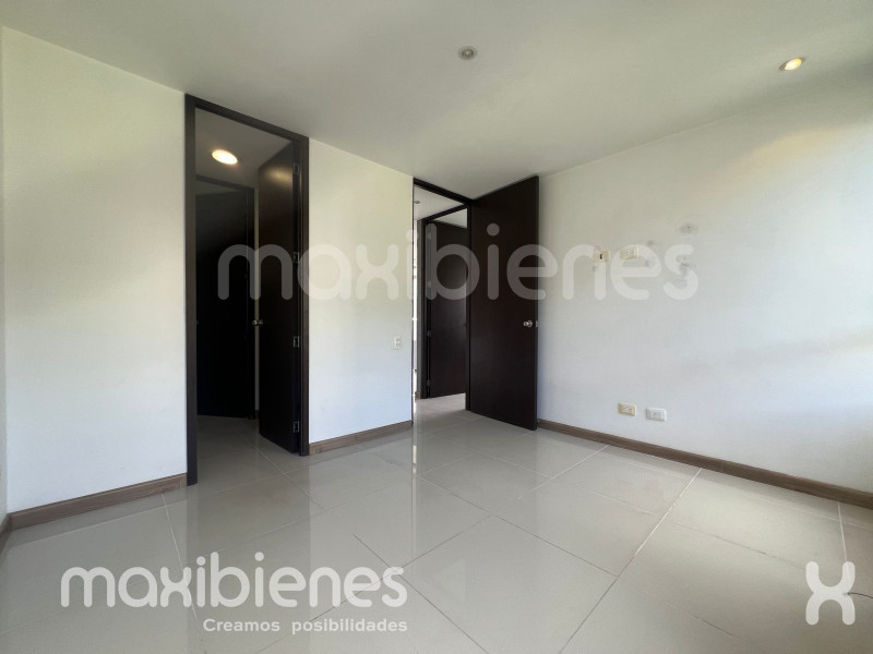 Apartamento en arriendo en El Poblado, Medellín · foto 11 de 15
