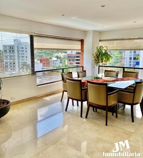 Apartamento de 3 alcobas en venta en Normandia, Cali, 488 m² · foto 3 de 17